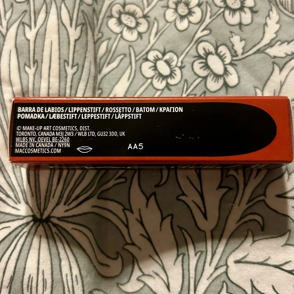 MAC M·A·Cximal Silky Matte Lipstick in Suga Dada